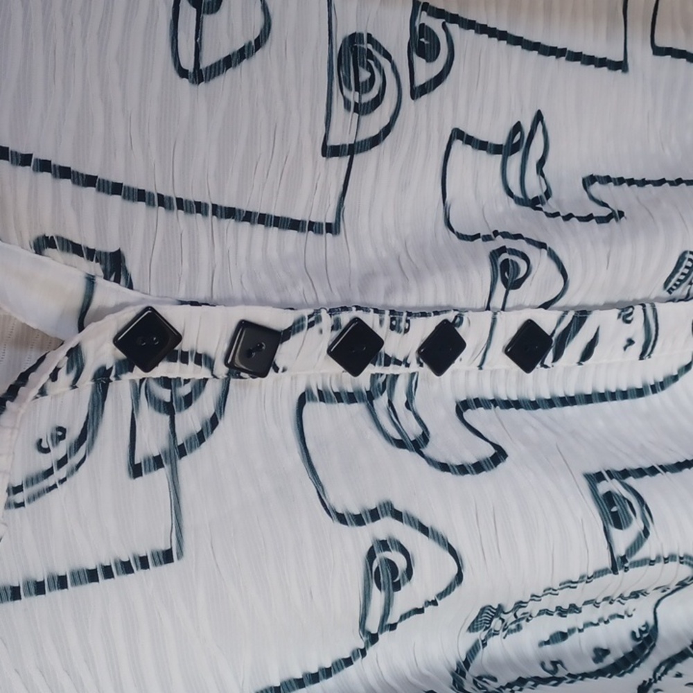 Et Lois Wearable Art White Button Front Shirt Black Scribble Face, Clocks Design - Picture 8 of 15